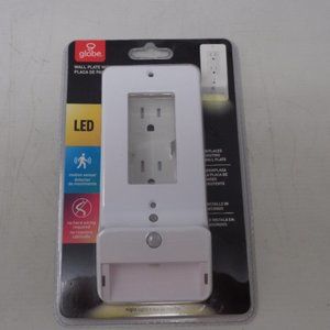 GLOBE ELECTRIC Led Night Light Wall Plate, Motion Sensor, White
